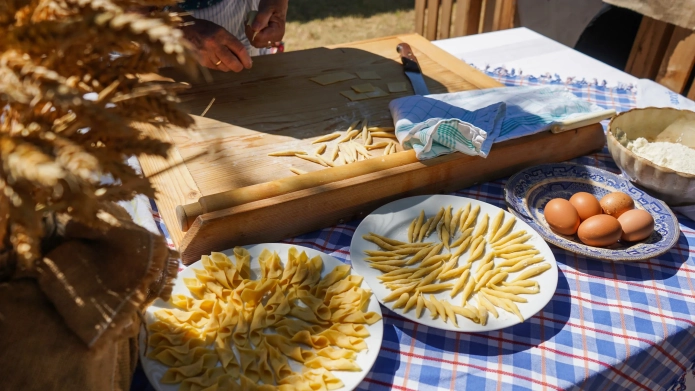 01_MediterraneanFoods_Banner.webp