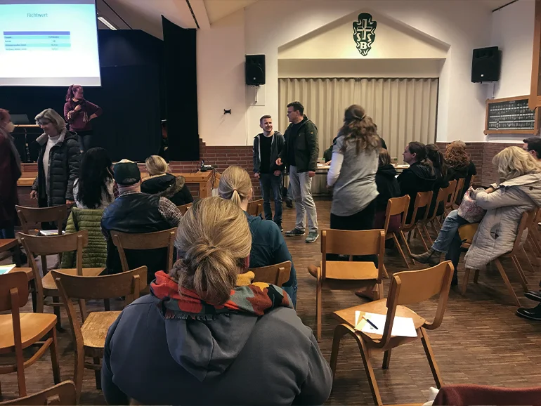 In Zukunft solidarisch - Gemüse-SoLawi statt Milchviehbetrieb